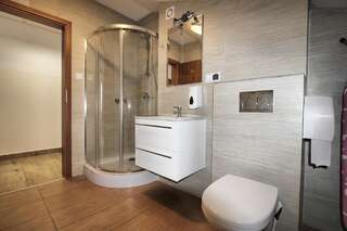 Хостелы Pokoje Gościnne w WSE Белосток Двухместный номер с 1 кроватью и собственной ванной комнатой-4